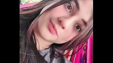 Latina Colombiana Se Toca Y Masturba Sus Enormes Tetas Mojadas