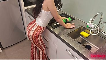 True Amateur Cleaner Gets A Messy Creampie – Sloppy Load Left Deep Inside