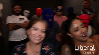 Mega Orgía Con Chicas Sexys, Se Las Llenan De Verga Y Leche.