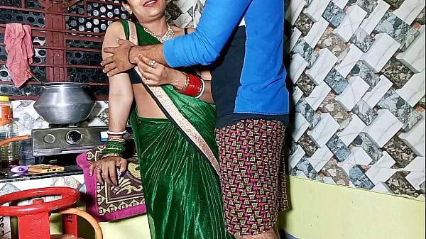 किचन में अकेली भाबीजी को जब घर में कोई नहीं था, तब जोरदार चुदाई की गई—असली हिंदी आवाज में सुनो