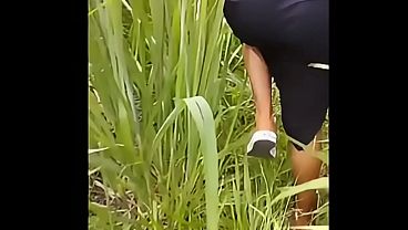 Comendo A Vizinha De Vestido Na Avenida, Toda Gostosa E No Meio Do Povo