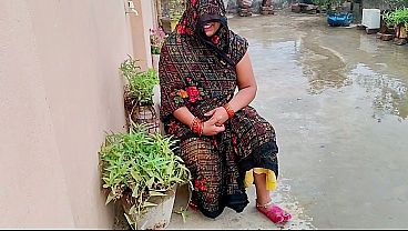 Bhabhi Ke Bagiche Mein Jor Se Chudai, Geeli Raat Ki Nami Aur Chudai Ka Maza