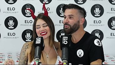 Sara La Rubia Me Escupe En La Boca, Provocándome Con Su Saliva Caliente.