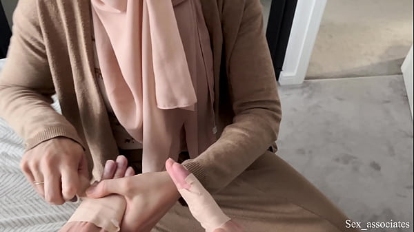 Arab Stepmom Lends A Hand To Her Son With Two Broken Arms