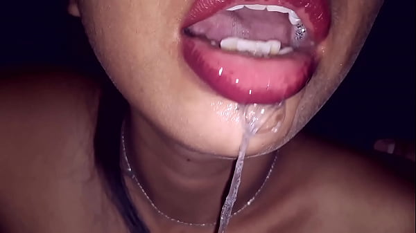 Mamadón De Susy Con Corrida Interna, Escupe Toda La Leche