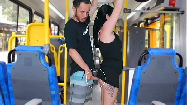 Morena Se Insinuando Gostoso Dentro Do ônibus