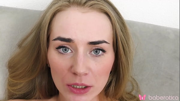 Solo Slut Kelly Fox Spreads Her Dripping Wet Cunt In Stunning 4k.