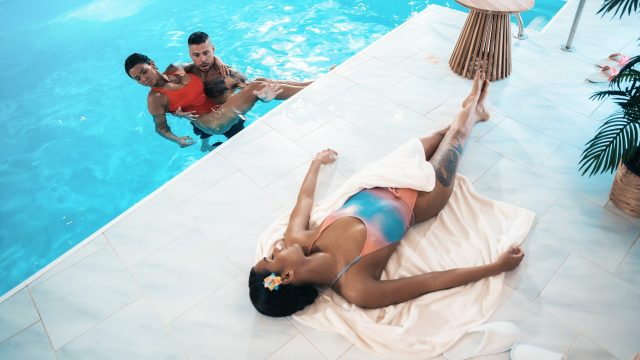 Sexyhub – Dripping Three-way With A Horny Italian Teen