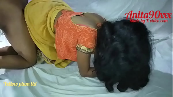 Indian Anita Bhabhi Ko Kuteya Bana Ke Choda, Uski Yellow Saree Faad Ke