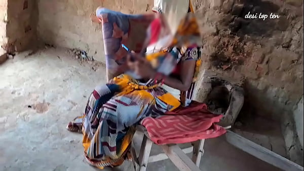 Desi Sexy Bhoji Ki Saree Utaar Ke Bed Pe Chod Diya, Saali Ka Real Indian Sex Video, Hindi Mein Gandi Audio Ke Saath.