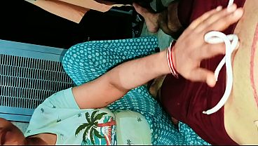 Desi Bhabhi Ki Tight Pussy Chudai Ka Video, Saaf Hindi Mein Moaning Aur Orgasm, Bhabhi Bade Lund Pe Uth Rahi Hai