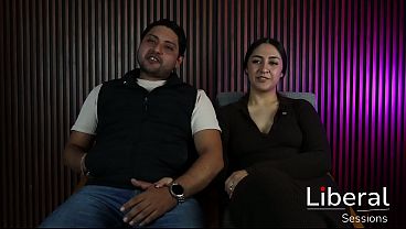 Novia Caliente Le Suplica A Su Novio Que La Grabe Mientras Se La Cogen