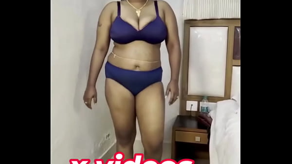 Black Bra Aunty Bhabhi’s Juicy Tits Begging To Be Freed