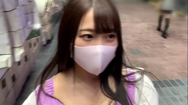 小悪魔系jdが神乳揺らしながら極太チンコでトロまんをイカされまくる！両手じゃ収まらない爆乳ハメ撮りパート1