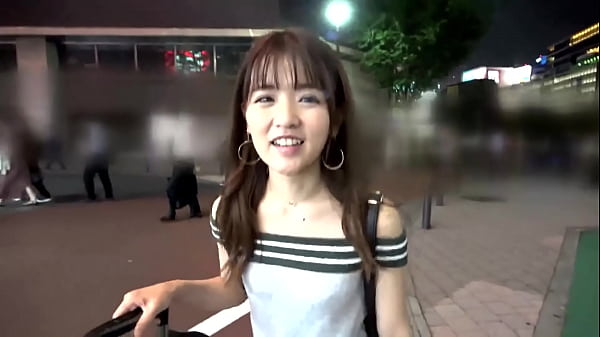 夢を追う美人シンガーソングライター、熱狂ファンの男と密室で濃厚接触！？アイドル級の可愛い顔にたっぷりぶっかけ＆中出し絶頂フィニッシュ！！