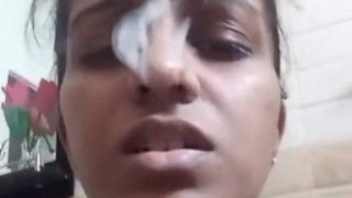 Lankan Tamil Girl Showing Boobs And Pussy