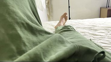 مساج بنت تتناك مع زبون وصاحبه في شقة مفروشة، سكس جماعي عربي ساخن جديد، كلام يهيج الجسد الملبن، صوت واضح