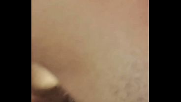 سعودي متحمس يشوف مرته تنثار قدامه وهو يتفرج على سكس عربي نار، دياثة سعودية بتجنن
