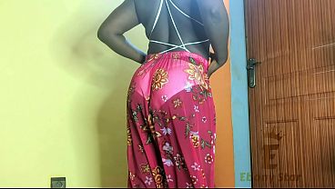 Ebony Beauté Envoûte Les Nuits De Passion Ardente