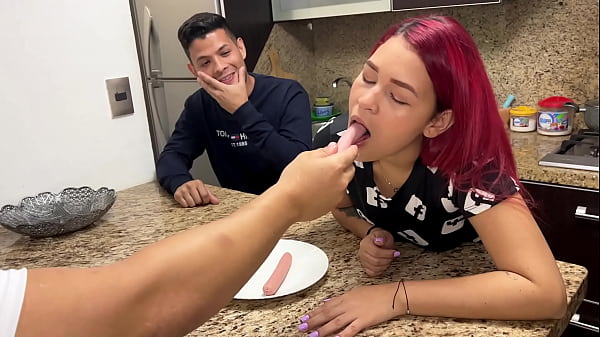 Amada Esposa Ama De Casa, Adicta A Las Salchichas Que Le Mete El Amigo De Su Marido Cornudo, Jav Ntr.