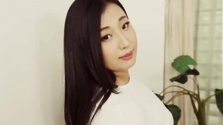 旦那には絶対秘密の初めてのav出演 ぷるぷる柔らかデカ尻の欲求不満な人妻・栗生しほ39歳の淫らな決意