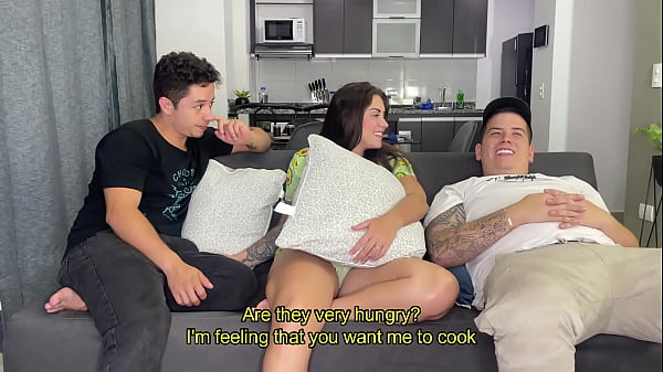 Esposo Cornudo En La Cocina Mientras Me Follo A Su Mejor Amigo Y Me Llena De Leche – Sara Blonde Y Logan Salamanca
