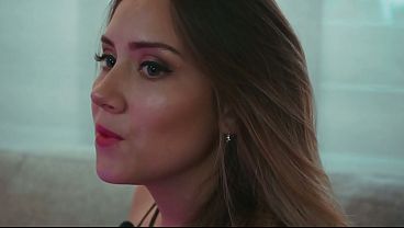 La Primera Vez Que Sara Blonde Entró A Mi Oficina Para La Entrevista, Supe Que No Solo Iba A Contratar Talento, Sino A Una Diosa Que Haría Sudar Cada Rincón De La Empresa.